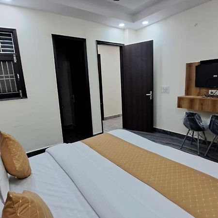 Hotel O City Deluxe Delhi  Bagian luar foto