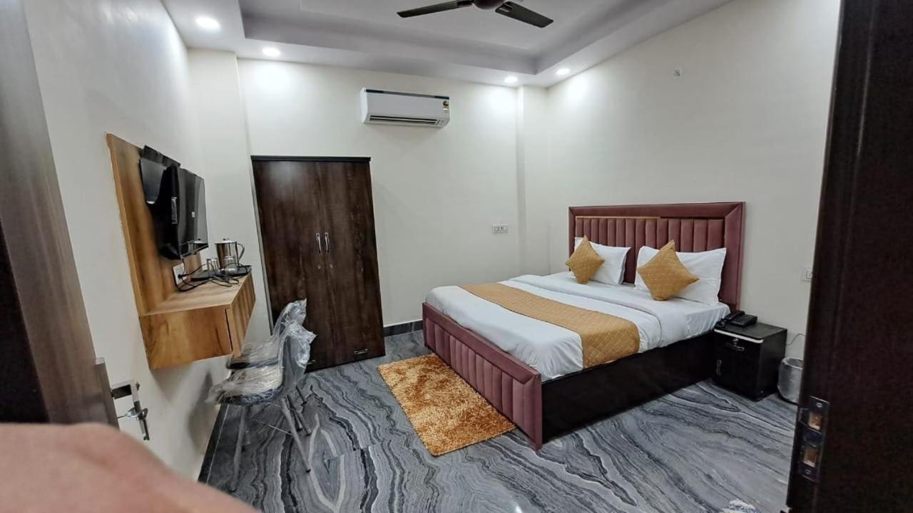 Hotel O City Deluxe Delhi  Bagian luar foto